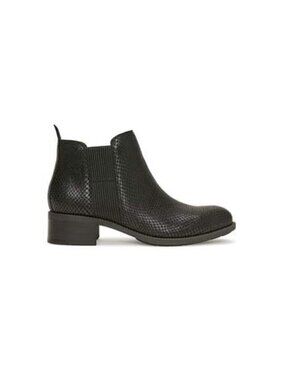 Me Too • black leather chelsea ankle boots
